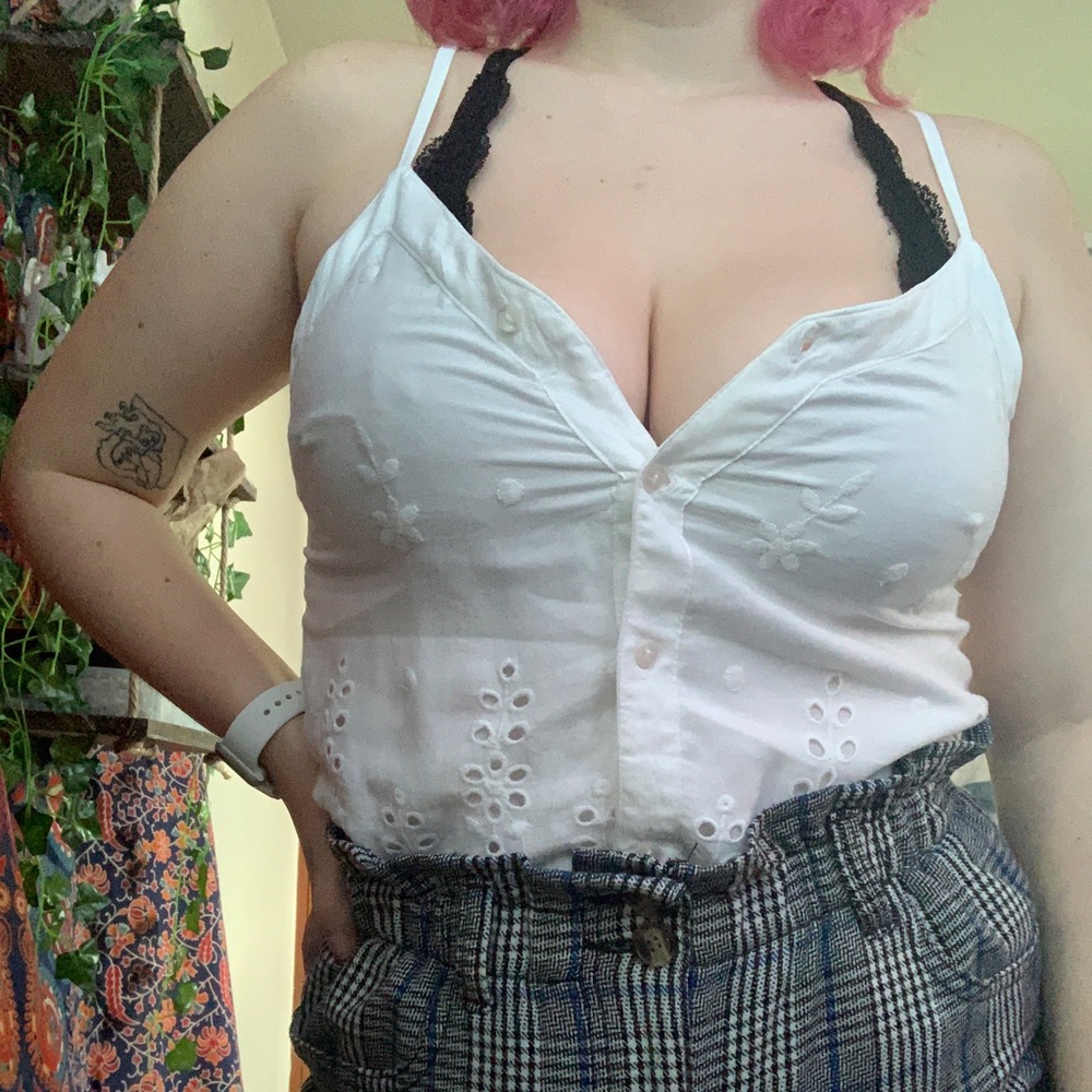 white floral button up blouse